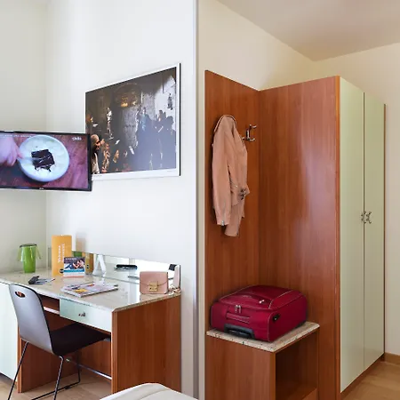 佩斯卡拉住宿加早餐酒店 3*