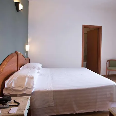 佩斯卡拉住宿加早餐酒店 酒店