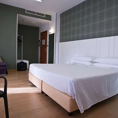 B&B Hotel Pescara 3*